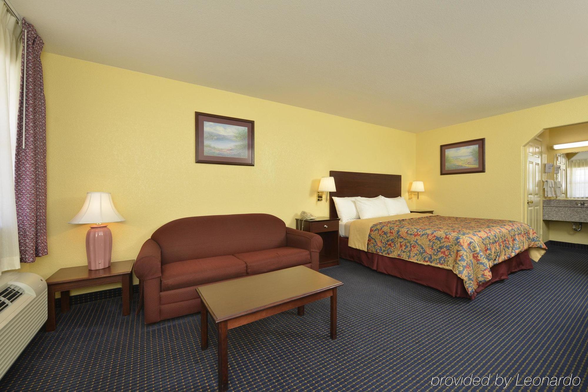 Days Inn Gun Barrel City Rum bild