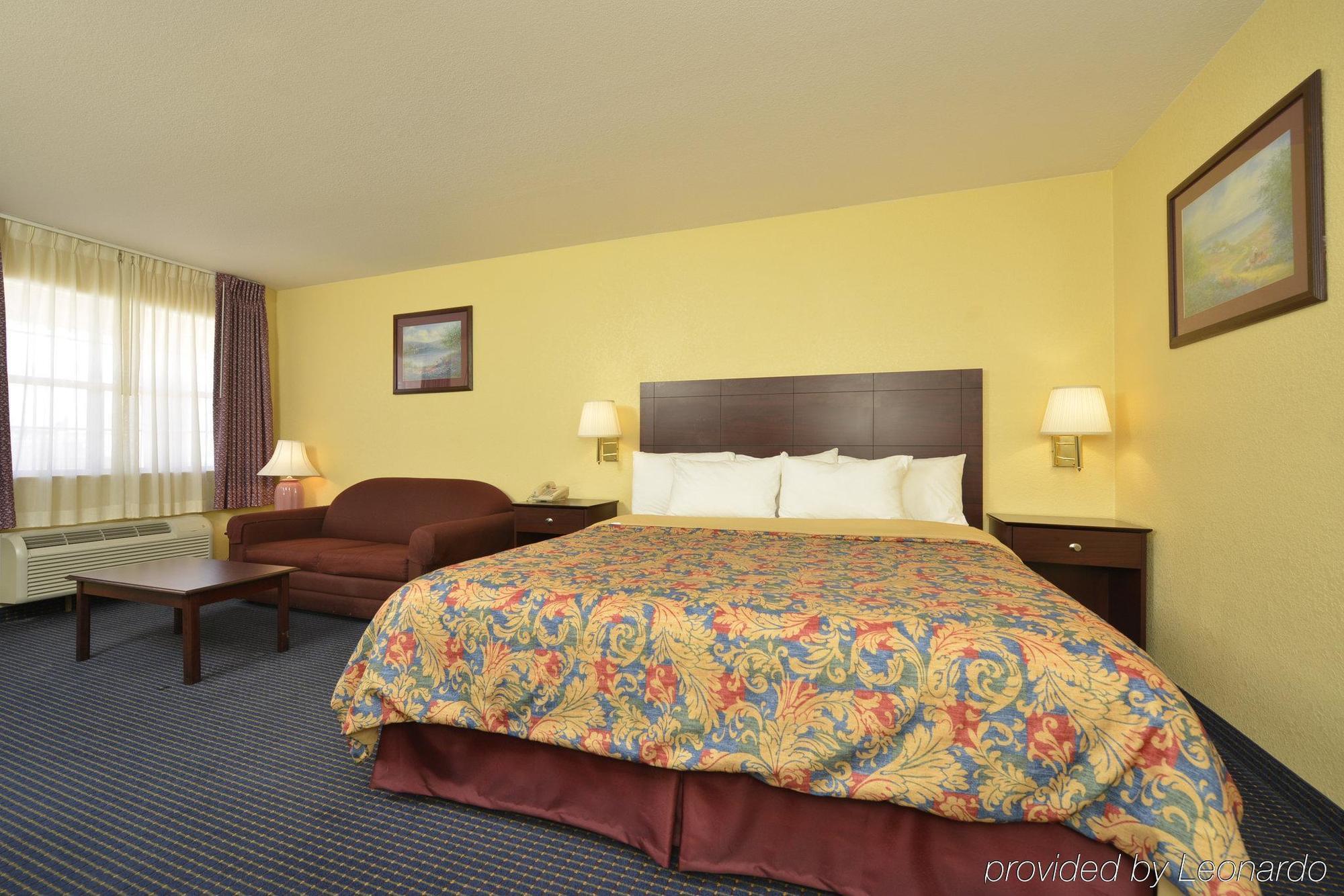 Days Inn Gun Barrel City Exteriör bild